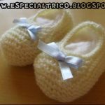 Tricô sapatinho sapatilha de bebe e como colocar o latex com vídeo
